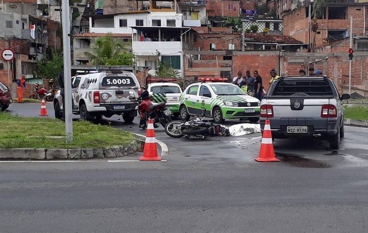 Motociclista morre em acidente na Avenida Gal Costa, em Salvador