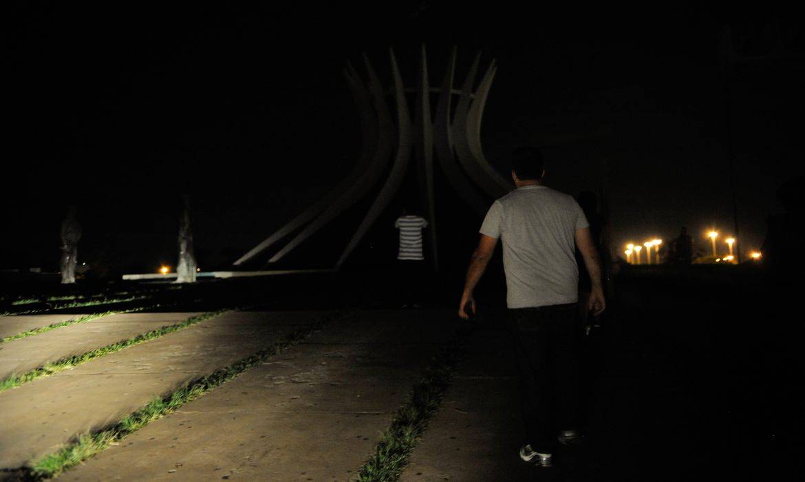 Hora do Planeta convoca Brasil a apagar as luzes neste sábado