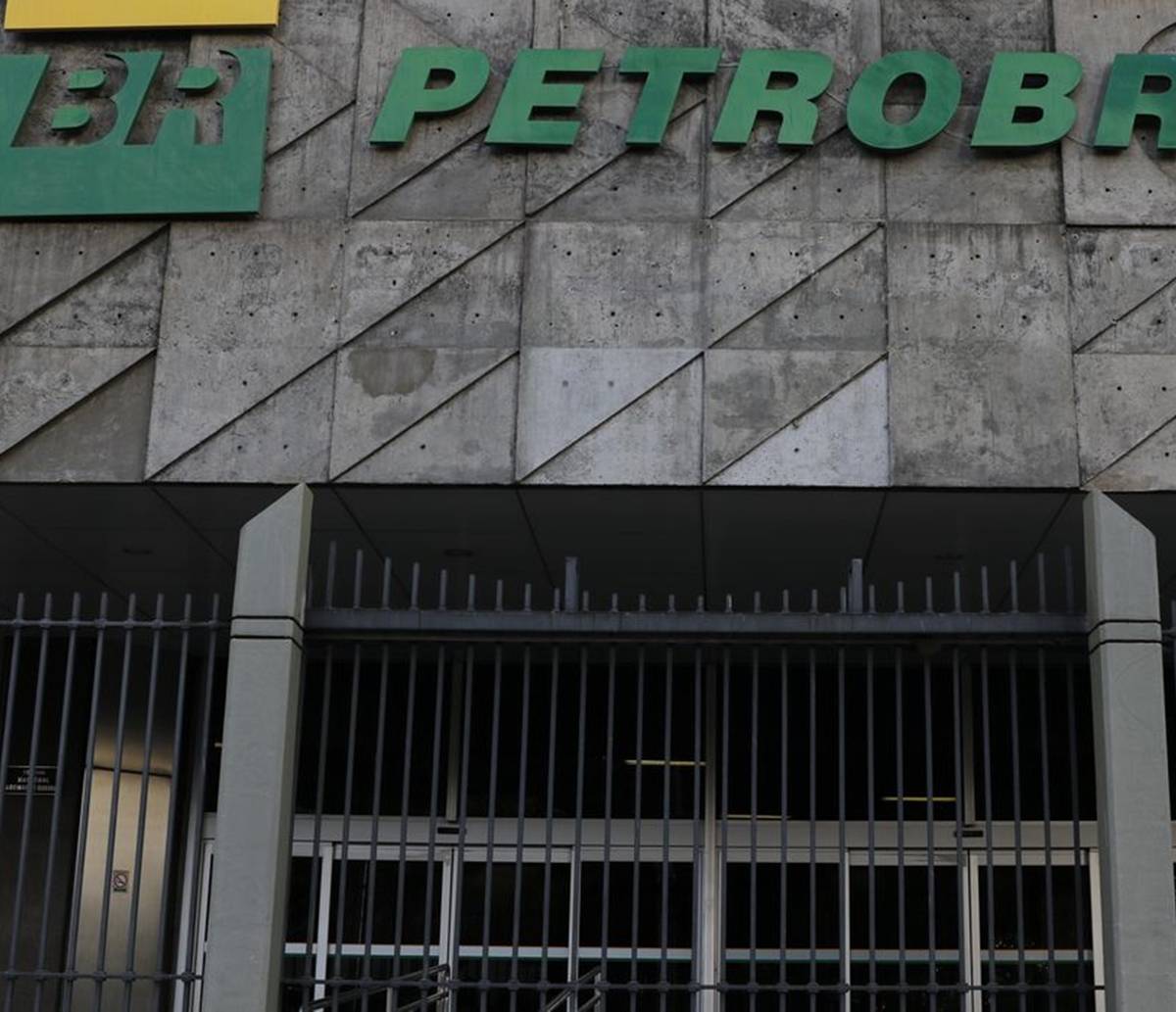 Governo indica novos candidatos para conselhos da Petrobras