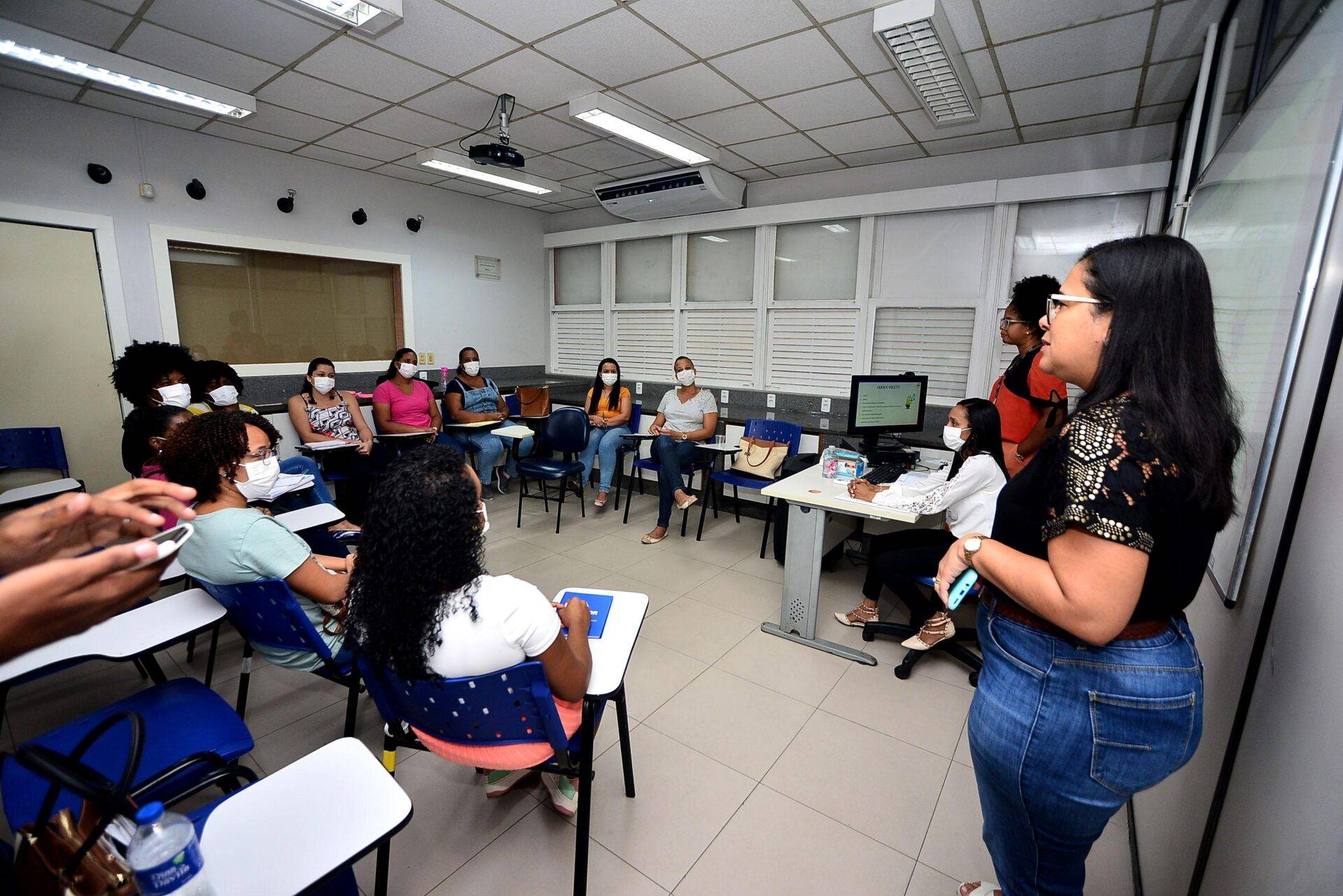 Cursos gratuitos são oferecidos para mulheres em Salvador