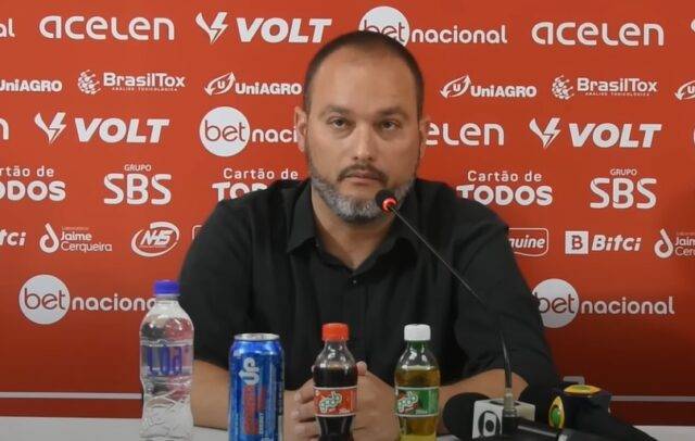 Após eliminação na Copa do Brasil, Vitória demite diretor de futebol; "reformulação completa"