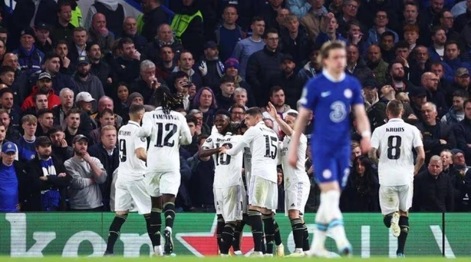 Real Madrid confirma favoritismo, derrota Chelsea fora de casa e se garante nas semifinais da Champions League