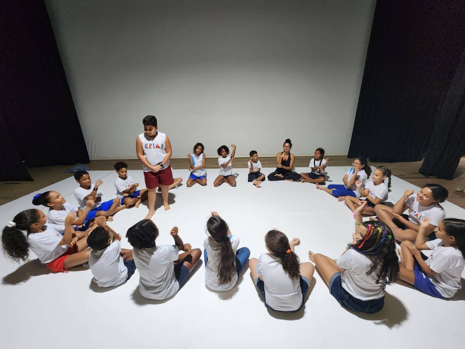 Arte e cultura invadem escolas municipais de Salvador com contação de histórias