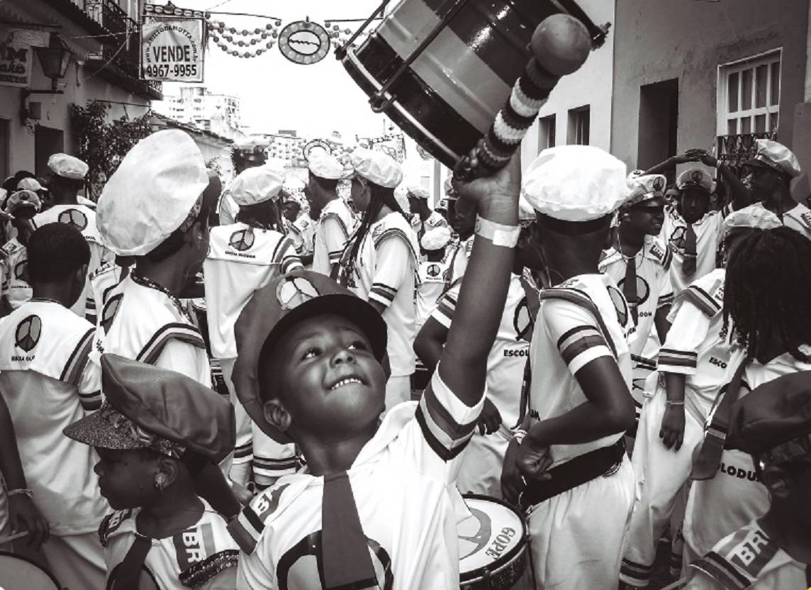 Estação Aeroporto do metrô recebe mostra fotográfica em homenagem ao Olodum