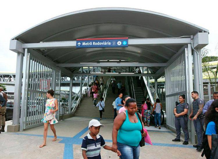 Biblioteca itinerante chega à Estação Rodoviária da CCR Metrô Bahia