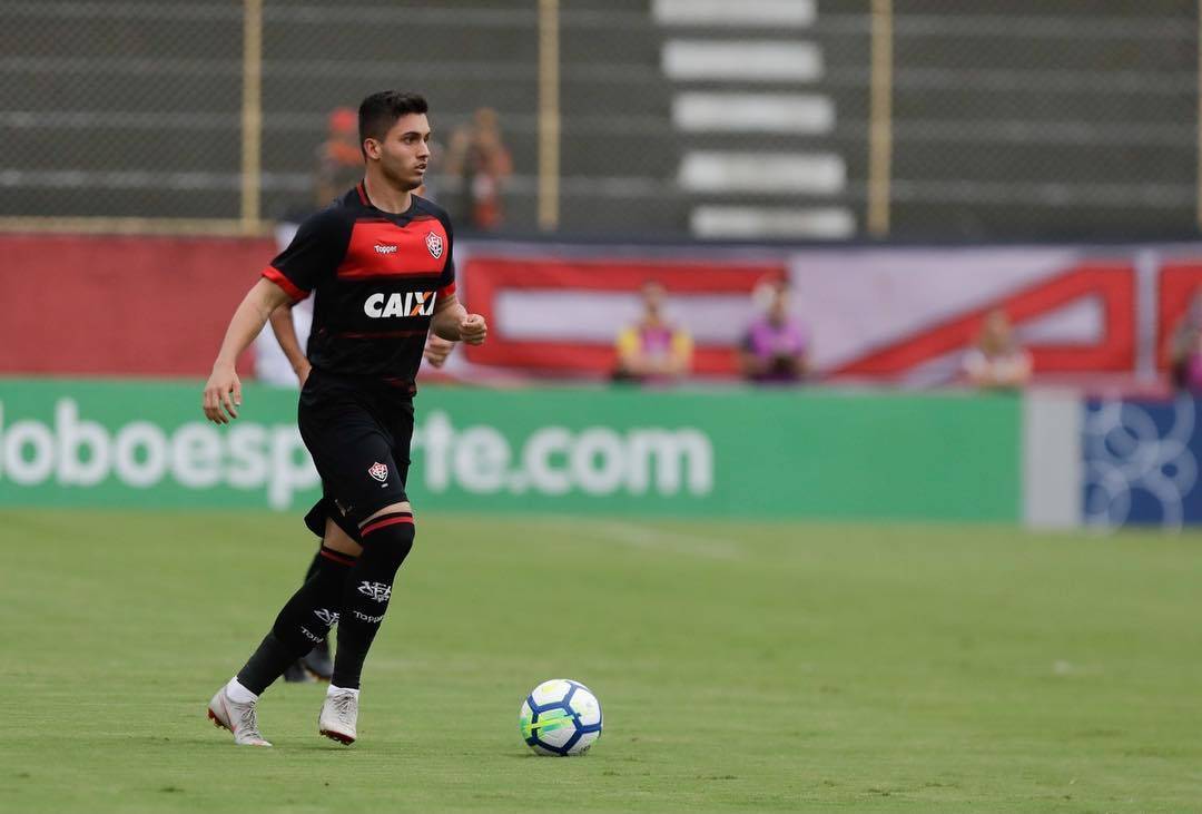 Sem nem estrear, Luan Silva rescinde contrato com Vitória