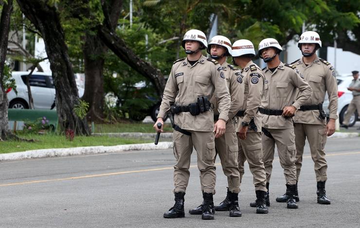 Governo da Bahia estuda novos concursos para policiais, bombeiros e DPT, diz Geraldo Jr.