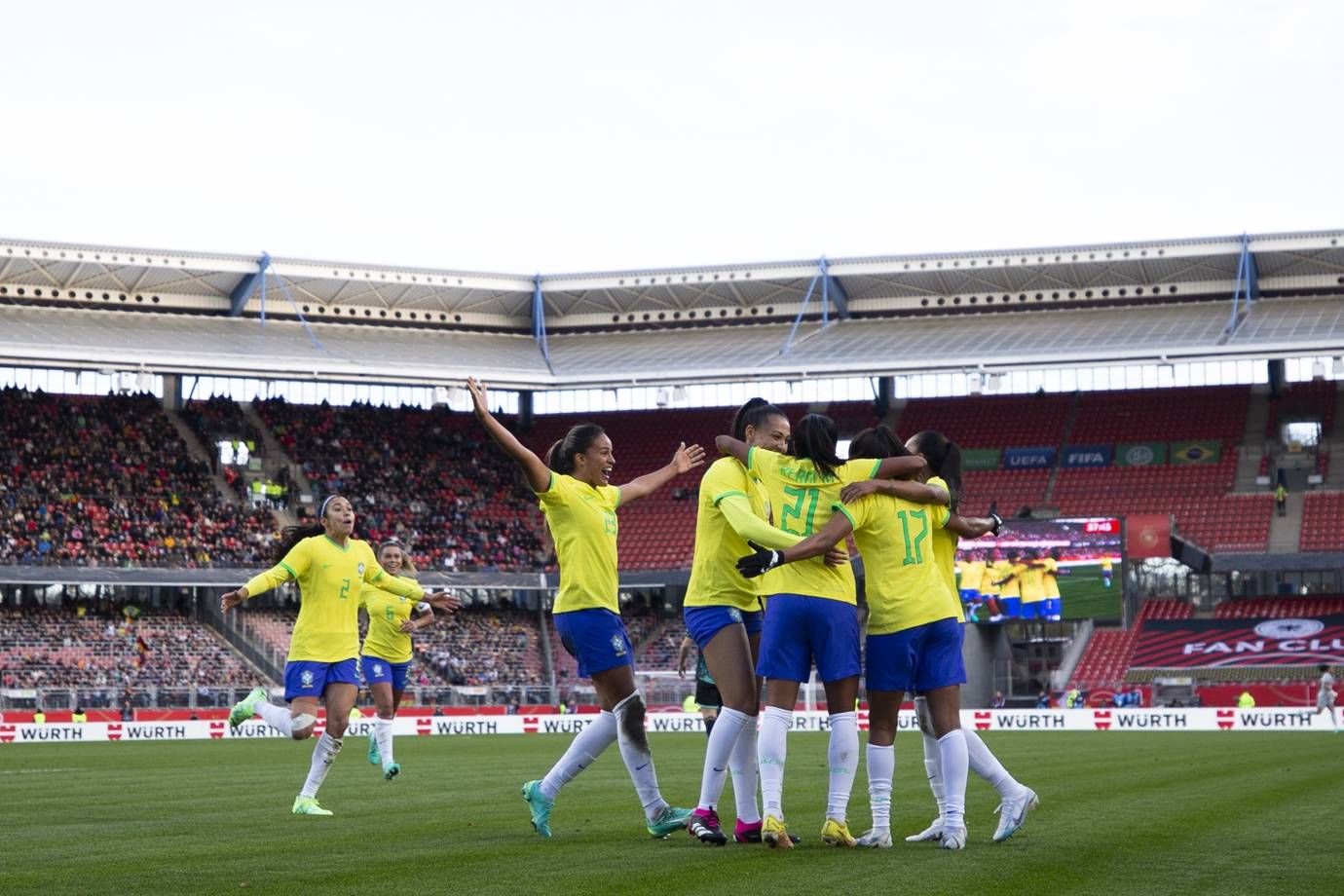 Com gols de Tamires e Ary, Brasil vence Alemanha em último amistoso antes da Copa do Mundo