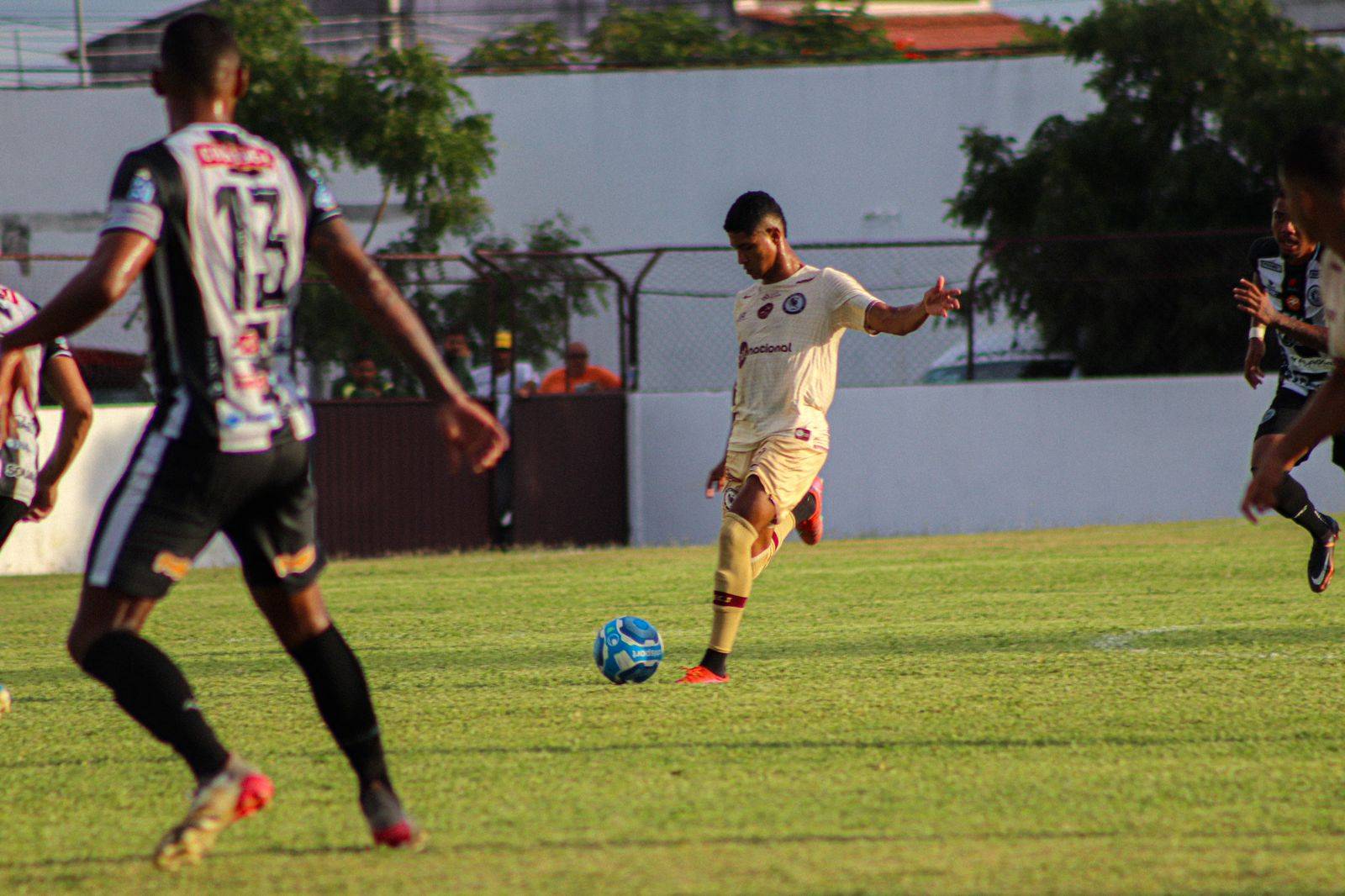 Em realidades distintas, clubes baianos voltam a campo pela Série D