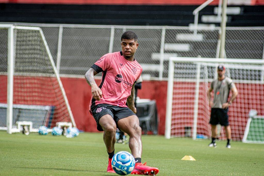 Vitória encerra preparação para partida contra o Ceará