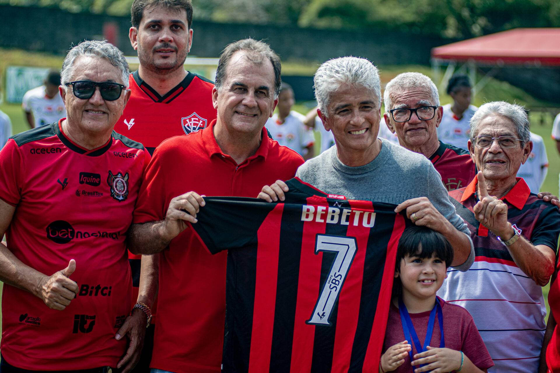 Com homenagem a Bebeto e anúncio de patrocinador, Vitória comemora aniversário de 124 anos