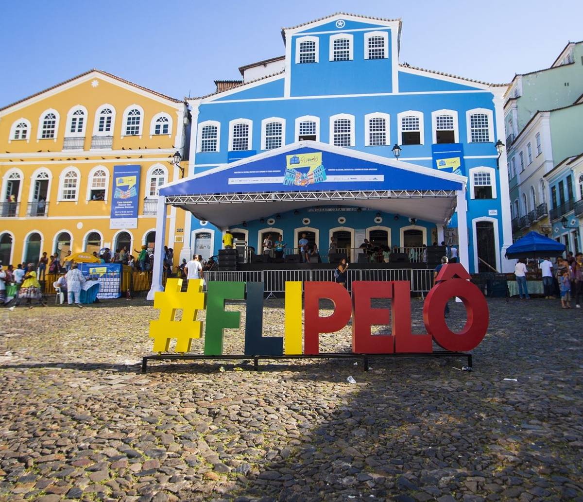 Projeto 'FreePelô' incentiva estudantes da rede pública ao hábito da leitura; saiba mais