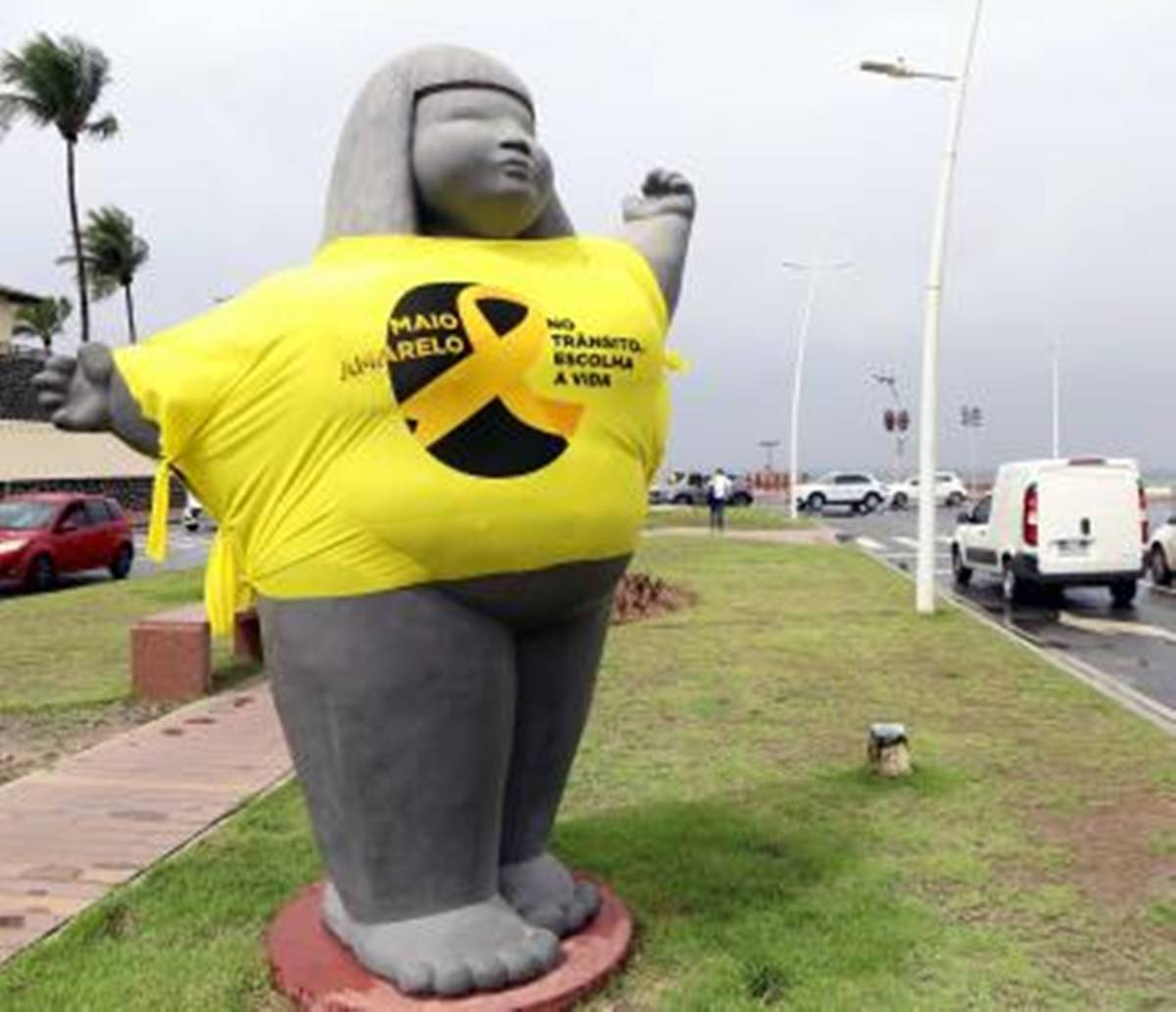 'Gordinhas de Ondina' vestem a camisa do Maio Amarelo; entenda