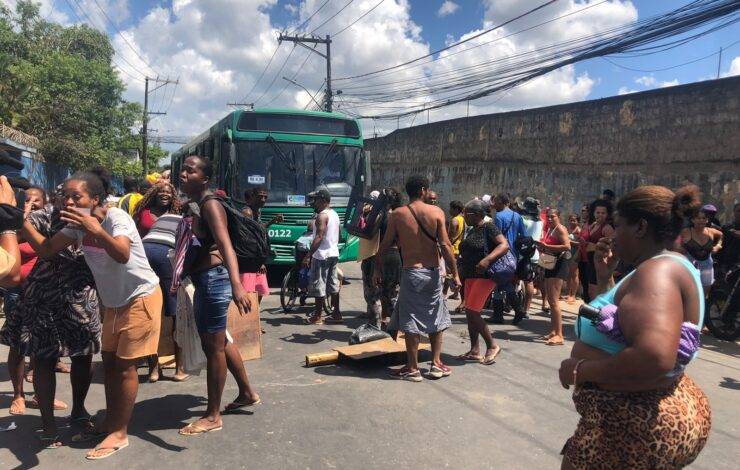 Após confusão no carnaval, novo sistema de cadastramento de ambulantes está em fase final de testes