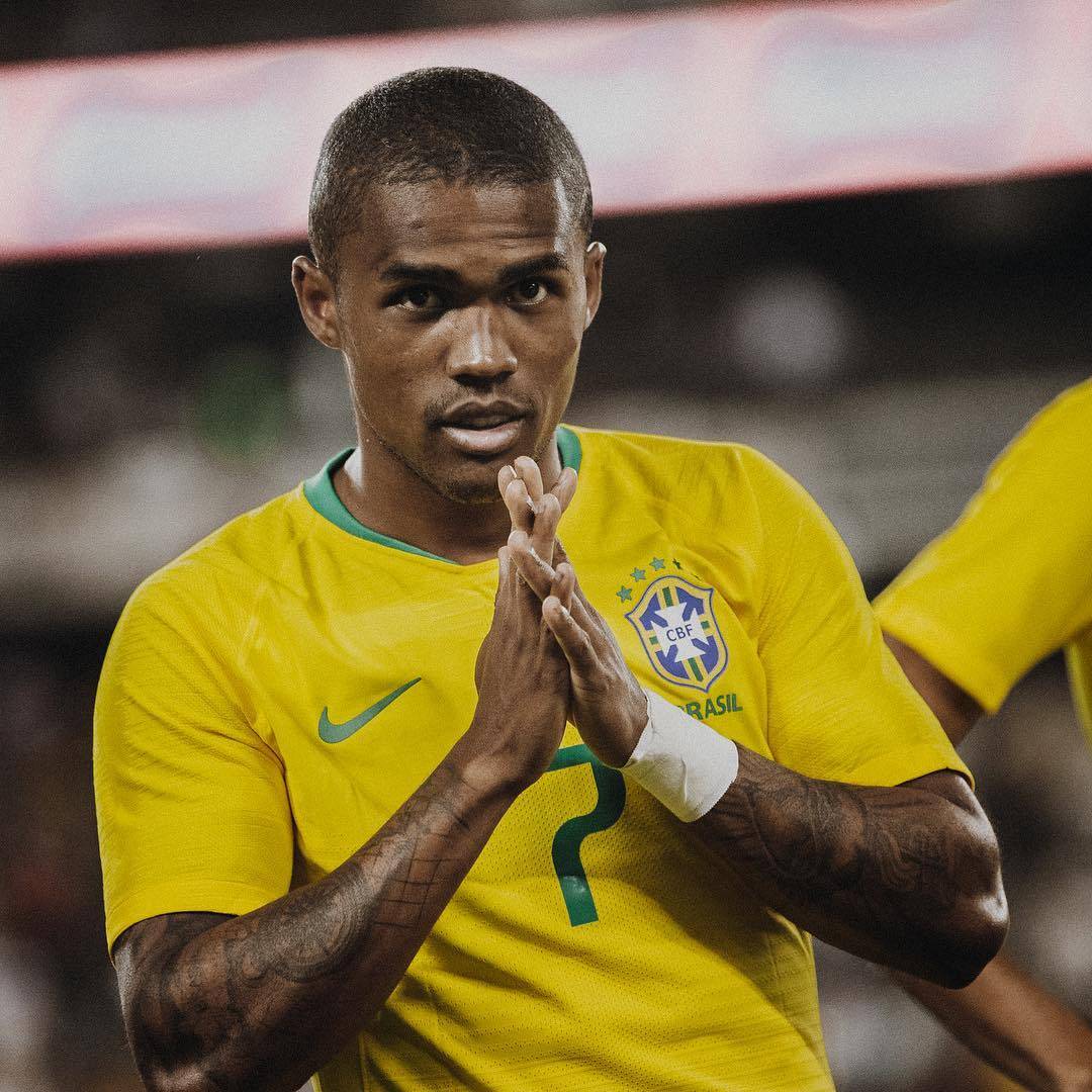 Douglas Costa tem prisão decretada após atrasar pagamento de pensão