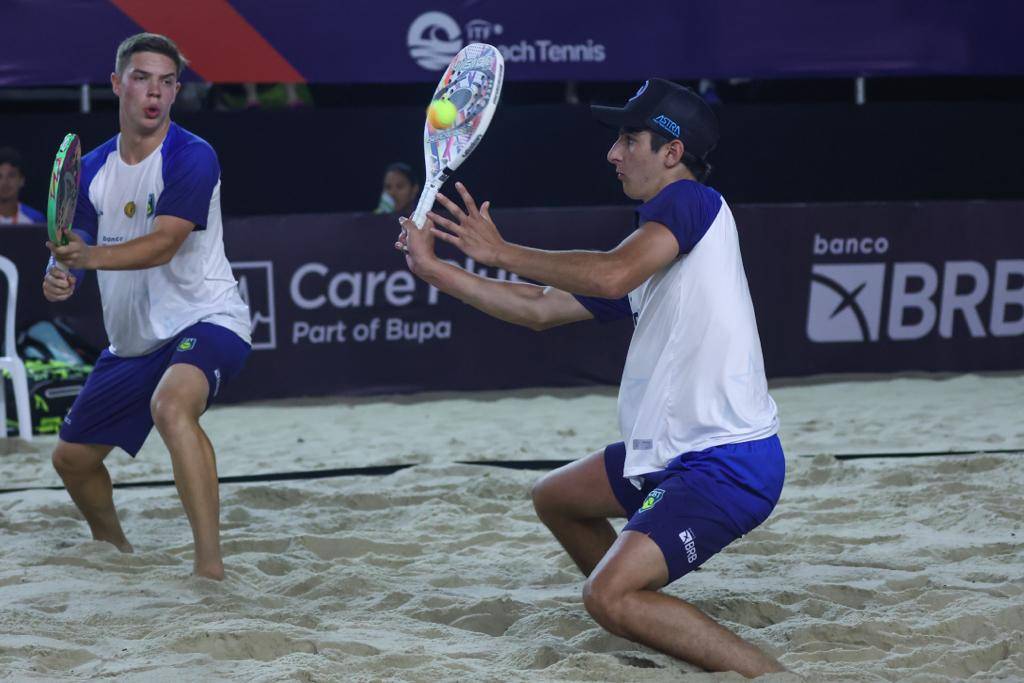 Top 10 mundial e atletas de todo Brasil disputam torneio internacional de Beach Tennis juvenil em Salvador