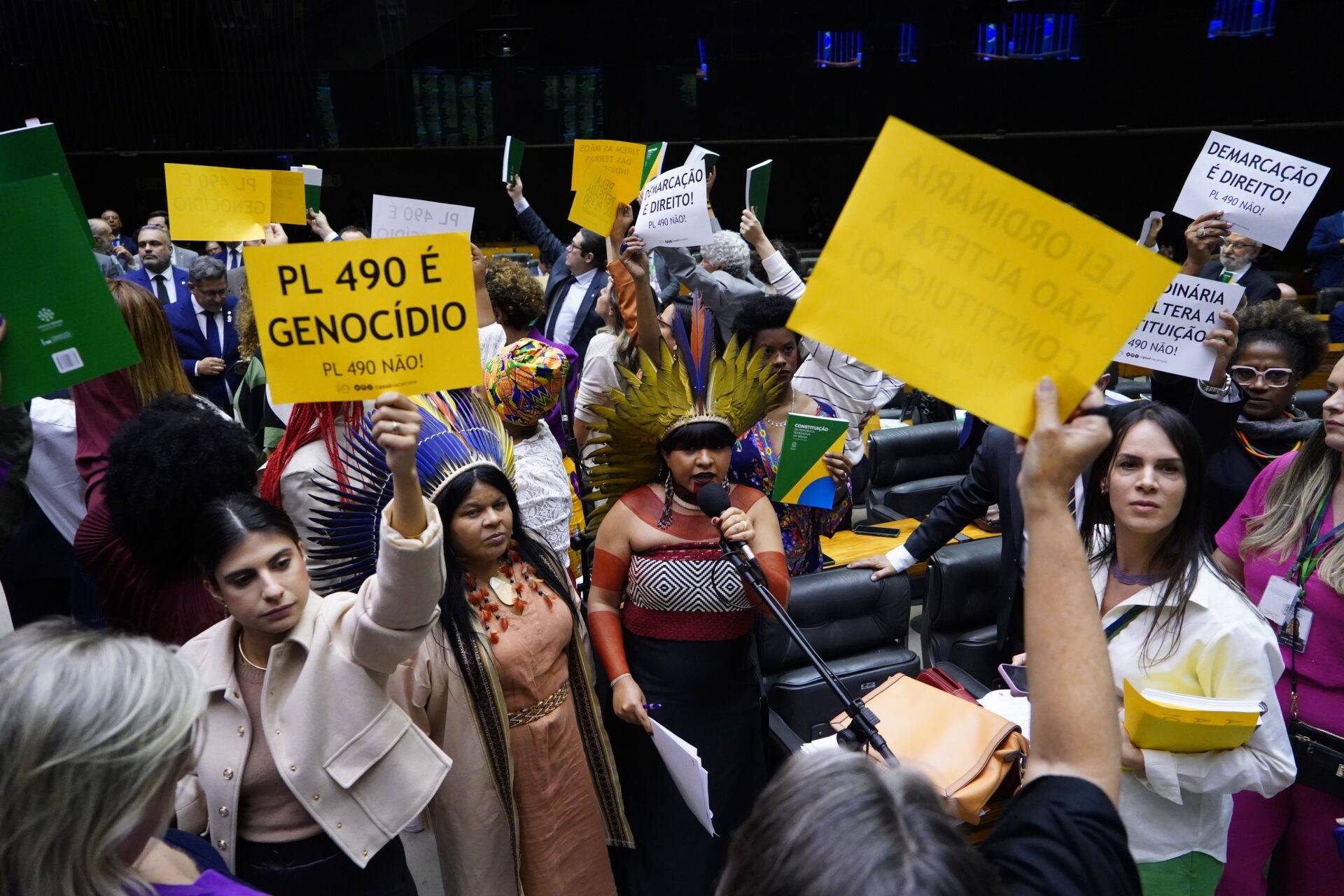 Veja votos dos deputados baianos no PL aprovado pela Câmara que enfraquece direitos indígenas