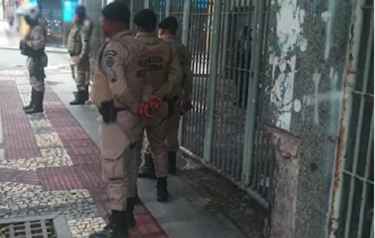 Vigilantes têm armas roubadas em agência bancária no centro de Salvador