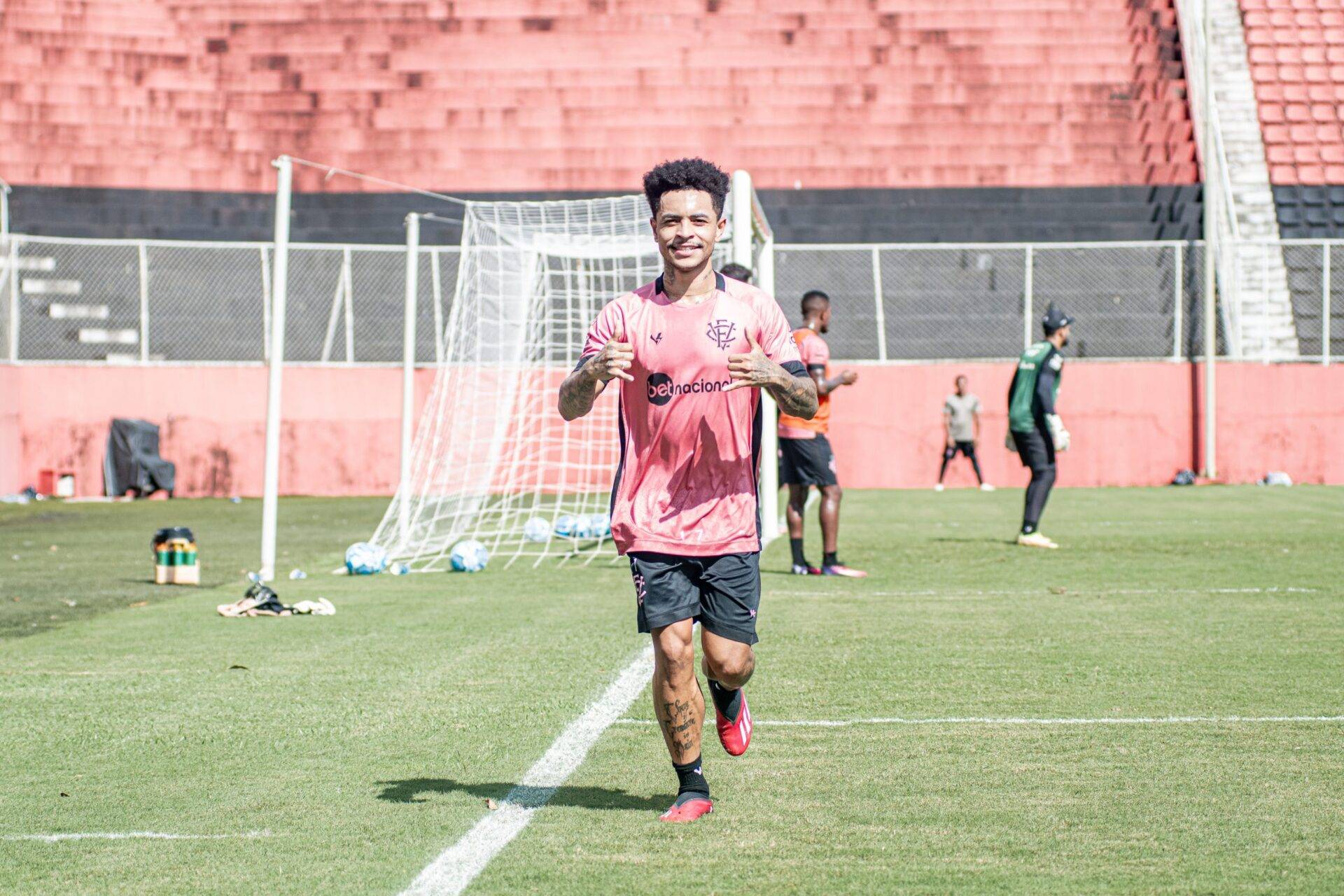 Vitória encerra preparação e viaja para enfrentar o Juventude