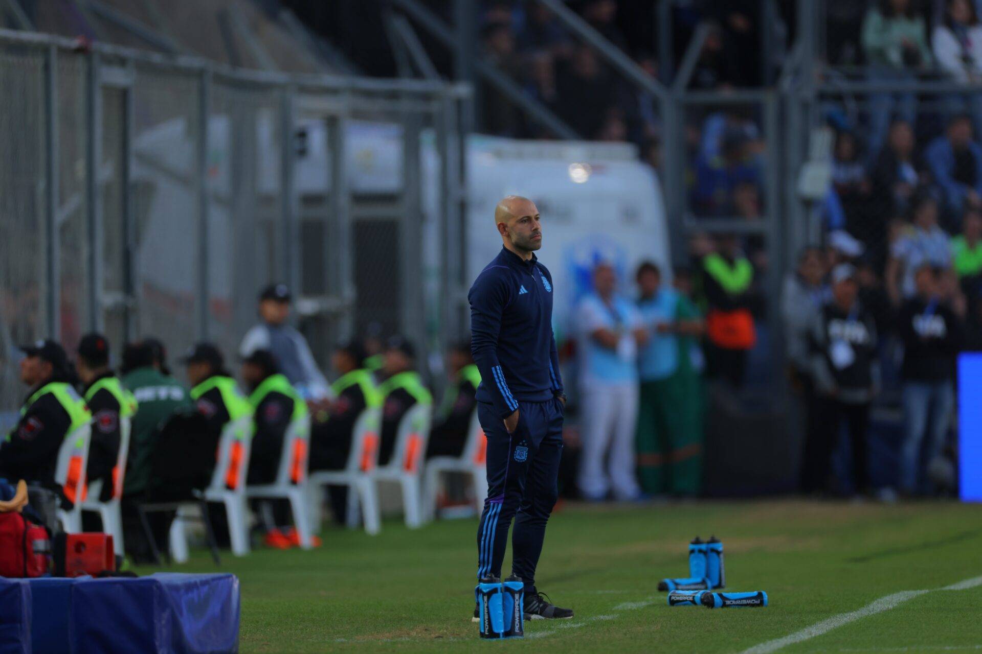 Após eliminação no Mundial Sub-20, treinador argentino lamenta resultado e deixa cargo à disposição