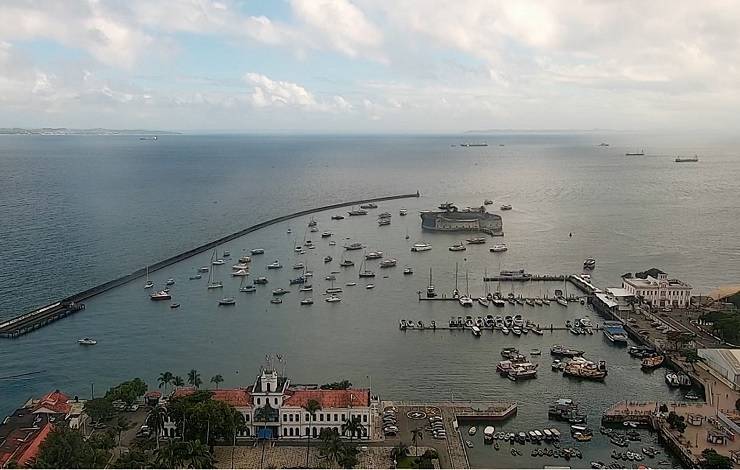 Águas tranquilas da Baía de Todos-os-Santos tiveram dias de mar revolto na conquista do 2 de Julho