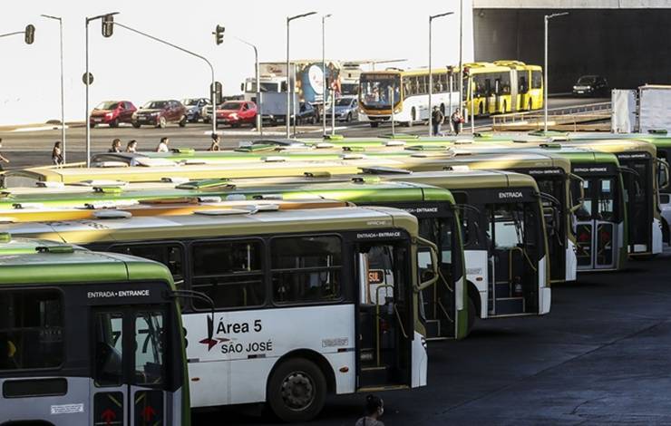 Exame toxicológico para motoristas de ônibus e caminhão tem novo prazo