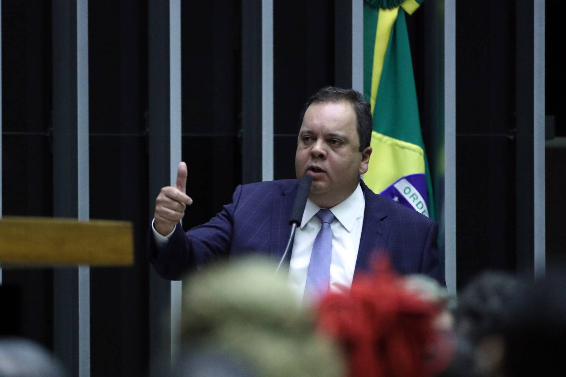 Elmar diz que não garantirá apoio integral do União Brasil a Lula: 'Não vou obrigar ninguém a se suicidar'