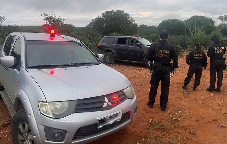 Cinco policiais são presos durante operação contra mineração ilegal de ouro; grupo matou e queimou testemunha