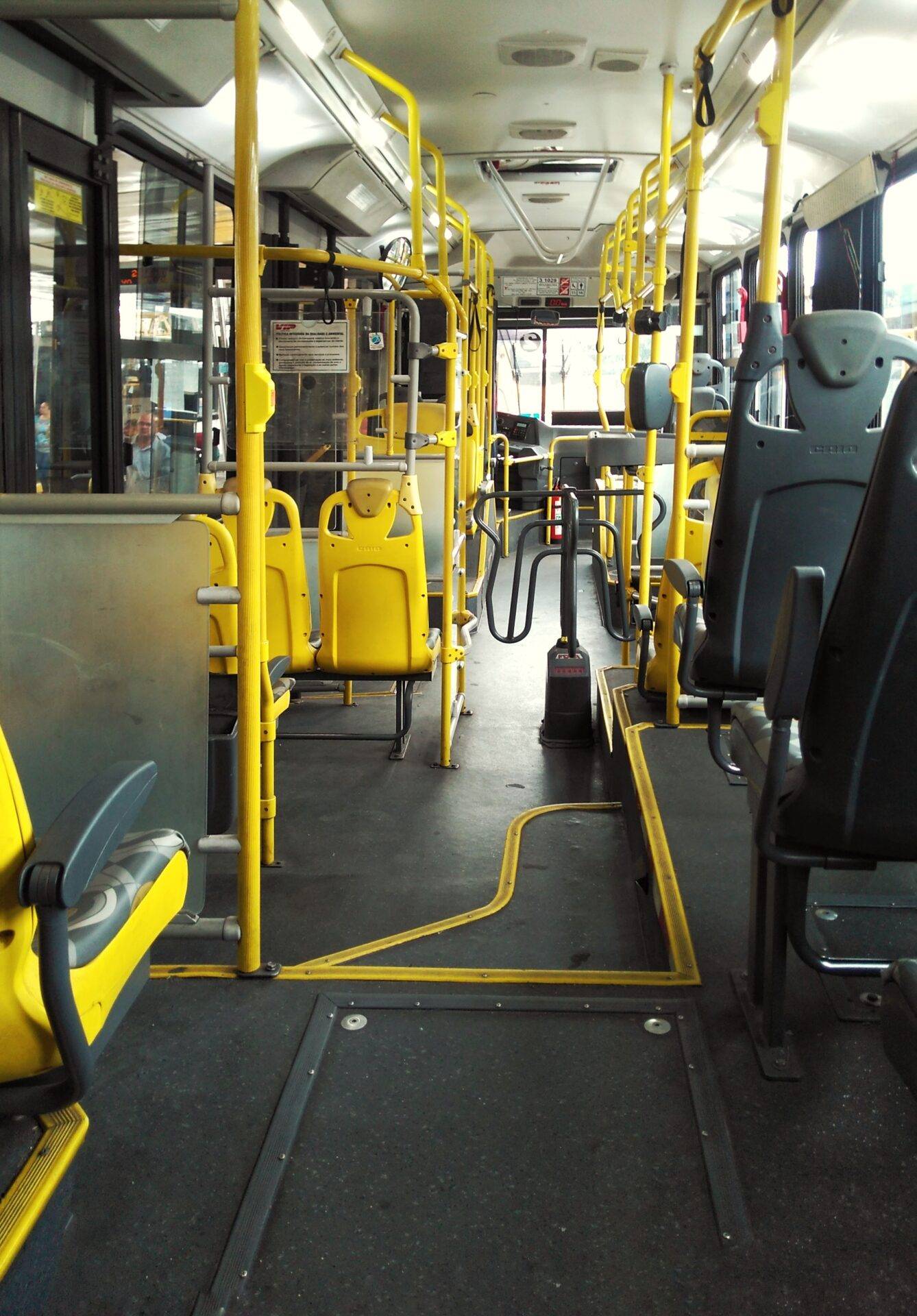 Ônibus gratuito em Salvador é possível? Especialista explica condições