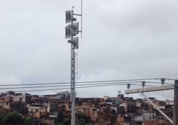 Sirene acionada: risco de deslizamento de terra deixa comunidade de Sete de Abril em alerta