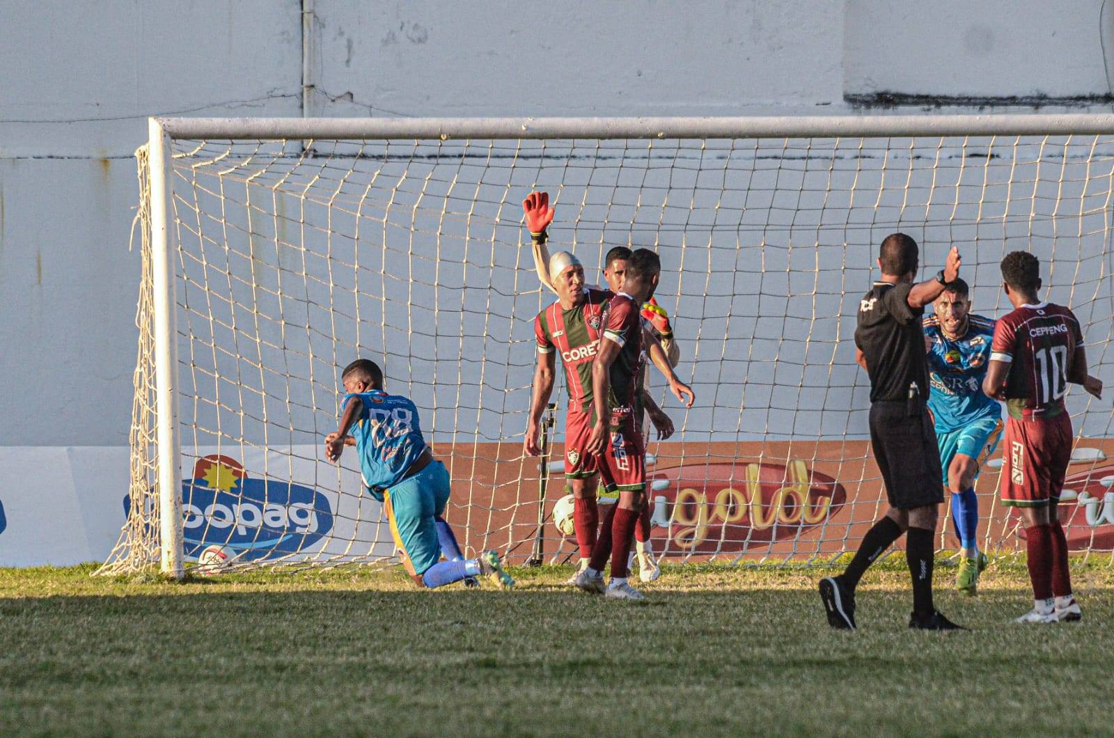 Última rodada da Série B do Baiano tem goleadas e quatro classificados com mesma pontuação