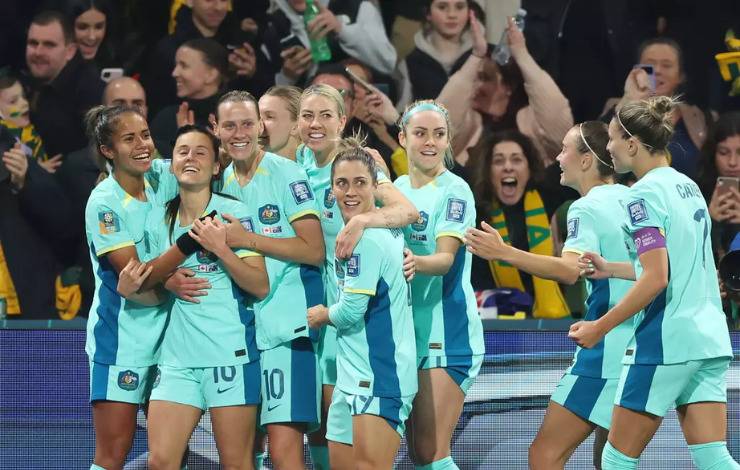 Austrália goleia Canadá por 4 a 0 e garante vaga para as oitavas de final da Copa