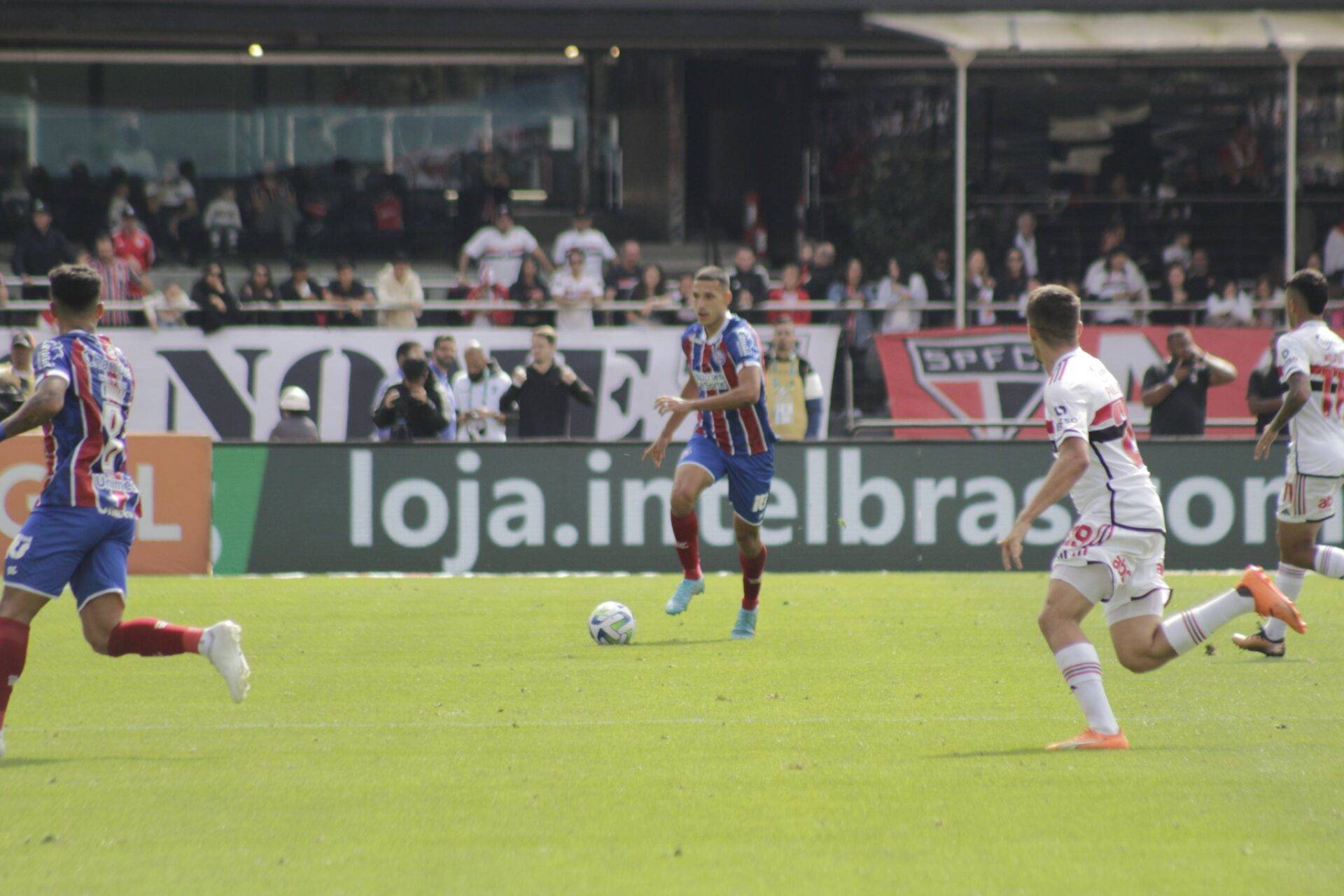 Bahia empata sem gols com o São Paulo e segue na zona de rebaixamento