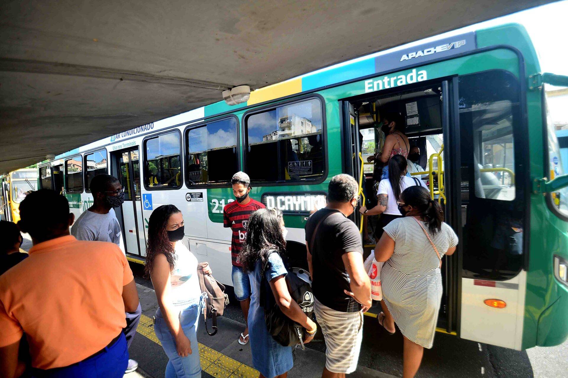 Linhas de ônibus sofrem alterações em Narandiba e Colina Azul; confira