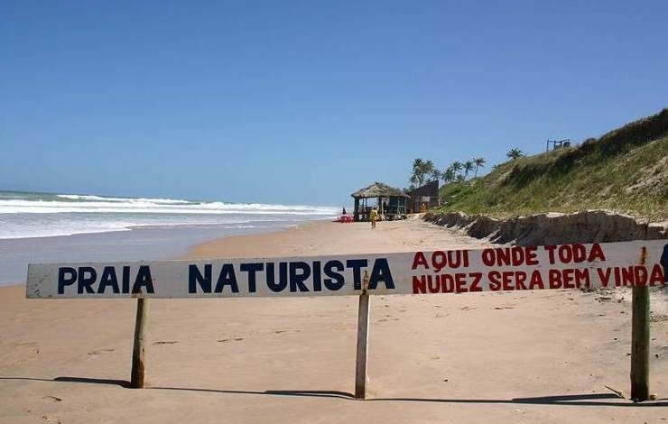 Praia do litoral baiano é eleita melhor para a prática de naturismo no mundo