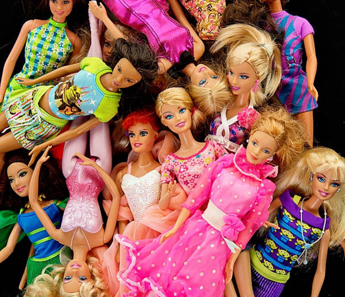 Corpo da Barbie foi inspirado em quadrinhos eróticos; conheça história de como a boneca foi criada