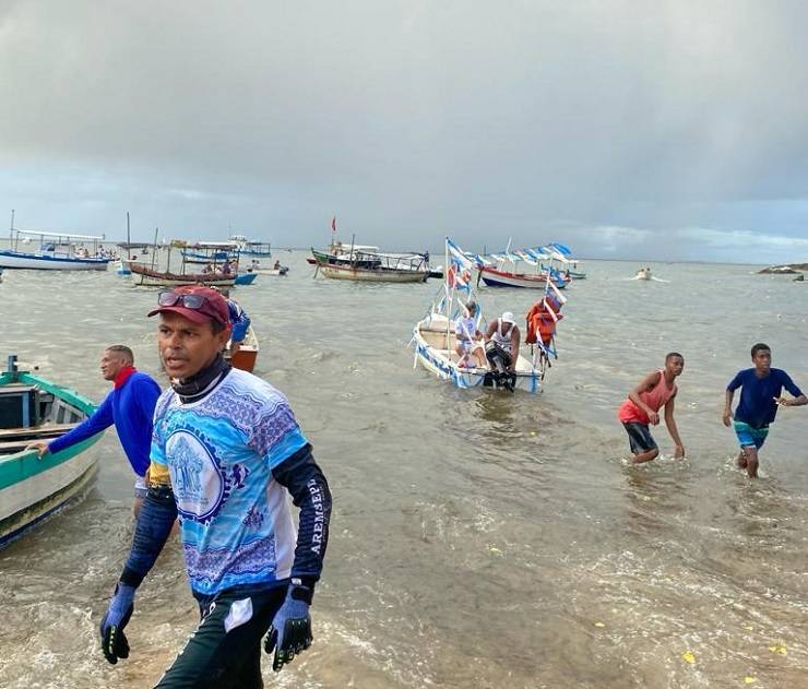 Marinha alerta para ventos fortes e formação de ondas altas entre Bahia e Pernambuco