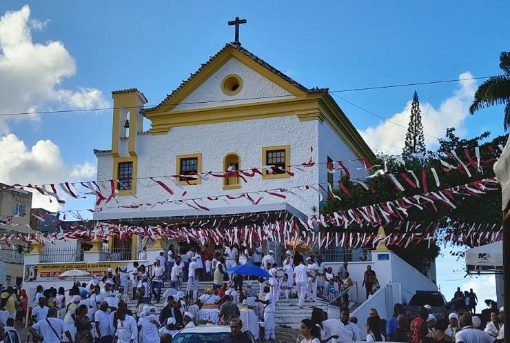 Protetor contra doenças e pragas, São Roque recebe homenagens de devotos em Salvador