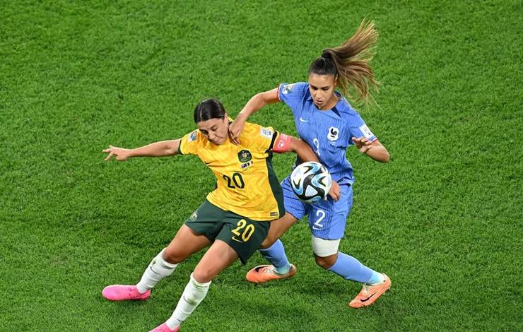 Austrália vence a França nos pênaltis e está na semifinal da Copa Feminina