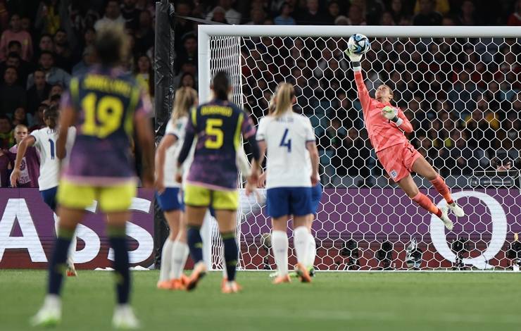 Colômbia sai na frente, mas Inglaterra vira e garante vaga na semifinal da Copa Feminina