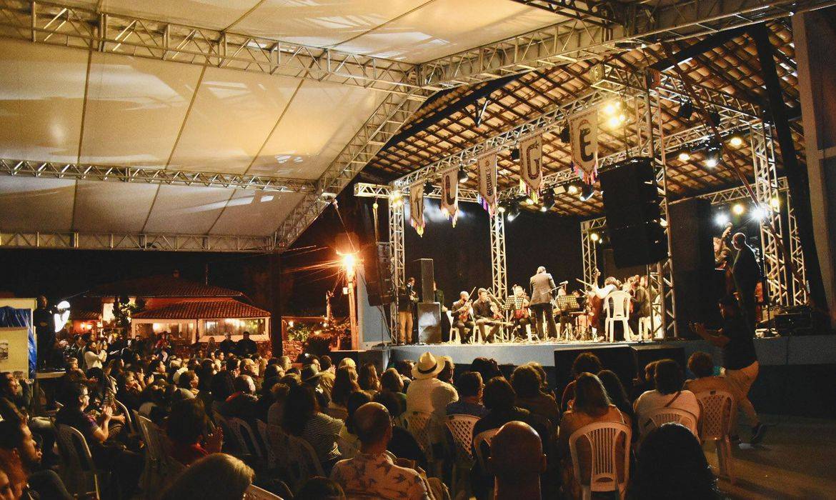 Feira literária na Chapada Diamantina homenageia Capinan