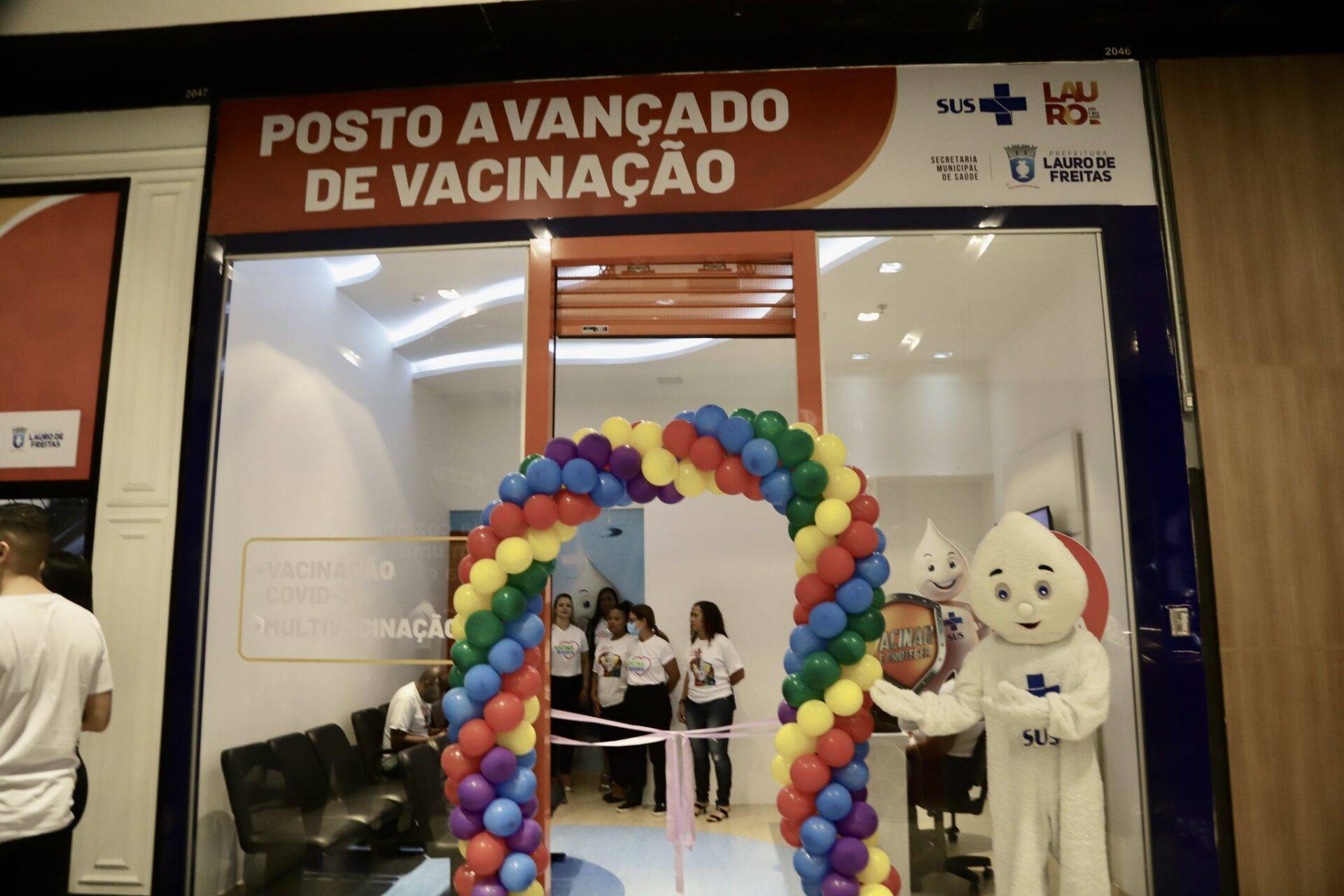 Posto Avançado de Vacinação começa a funcionar em shopping de Lauro de Freitas