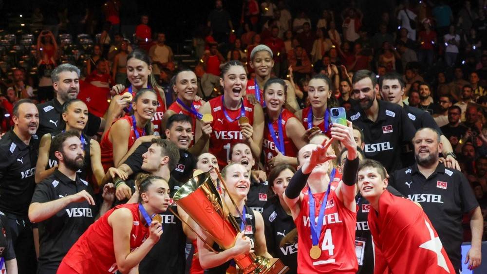 Com conquistas na quadra, jogadoras de vôlei da Turquia viram alvo da extrema-direita do país