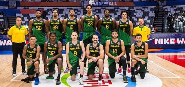 Brasil perde para Letônia e está eliminado da Copa do Mundo de Basquete Masculino