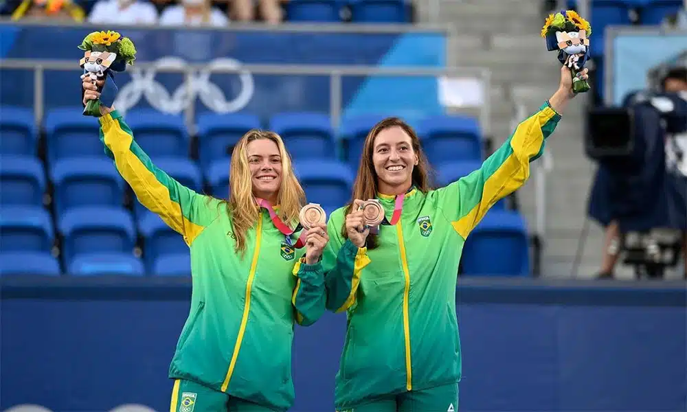 Com dupla medalhista em Tóquio, Brasil convoca tenistas para disputa do Pan 2023