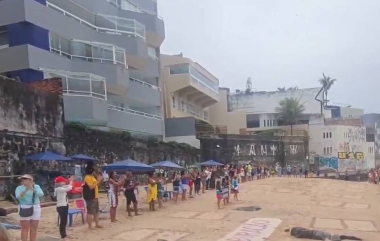 Moradores do Rio Vermelho protestam contra construção de prédios, na localidade de Buracão