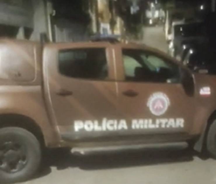 Criminosos invadem residência e fazem família refém no bairro de Dom Avelar