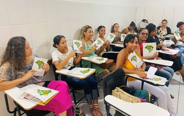 Programa oferece capacitação gratuita para jovens empreendedores no Garcia; inscrições estão abertas