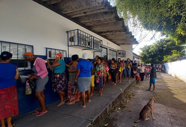 Após retomada de serviços em postos de saúde, moradores reclamam do tempo de espera, em Águas Claras