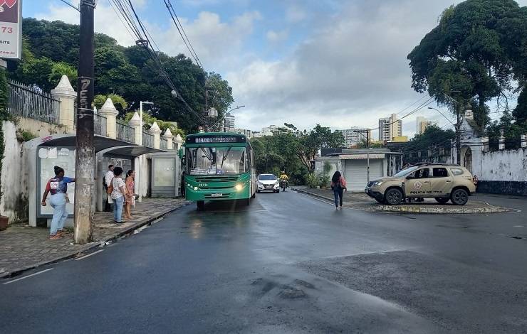 Clima é tenso, mas população tenta retomar rotina no Alto das Pombas e Calabar; aulas estão suspensas